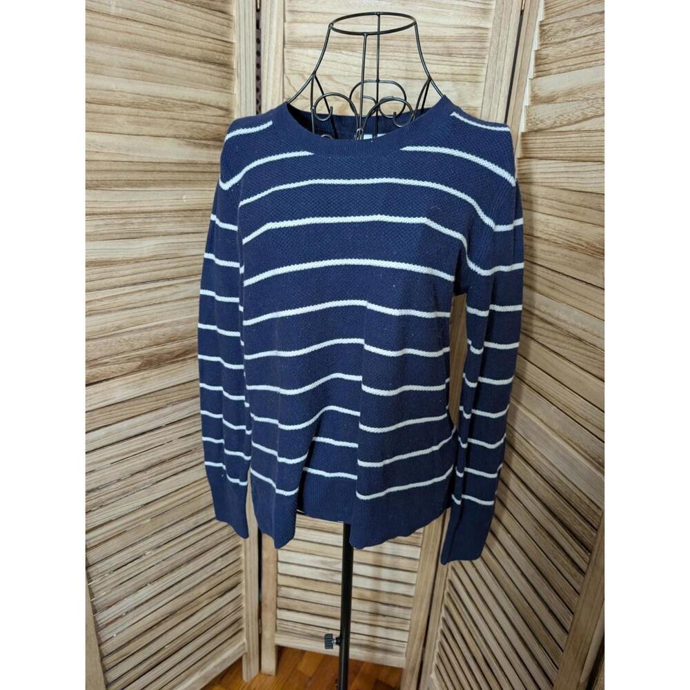 GAP Women's Navy Blue White Striped Long Sleeve V Neck Knit Sweater Size Medium‎